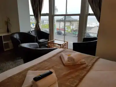Atlantic Seafront Guest Accommodation - 27