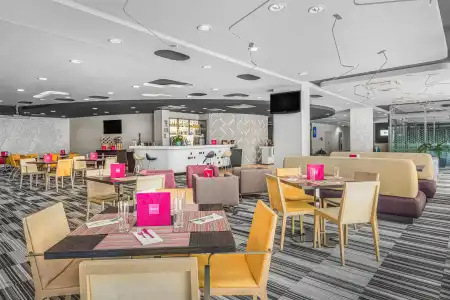 Park Inn by Radisson Budapest - 14