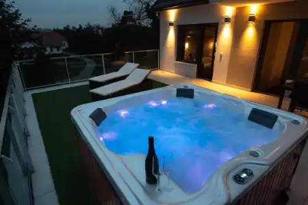 Onyx Luxury - 14