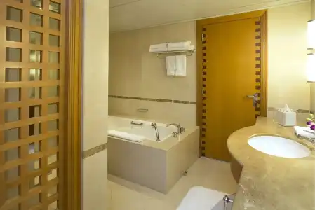 Hilton Jumeirah - 84