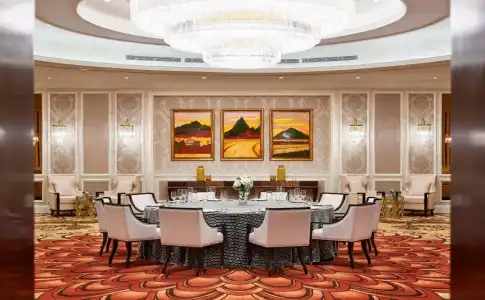 Sheraton Grand Danang Beach Resort & Spa - 35