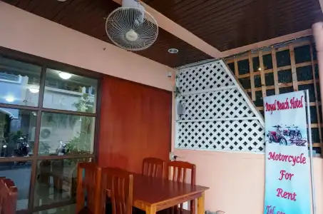 Royal Beach Guest House - 9