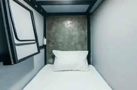 @25 Hostel - 1