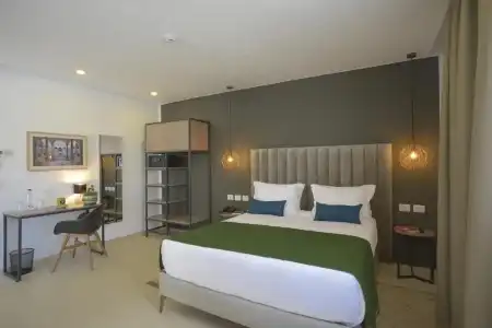 Maia Suites - 41