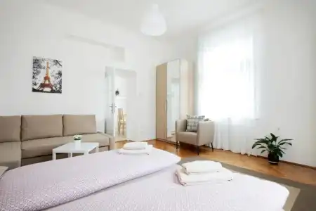 Angel City Apartments - 73
