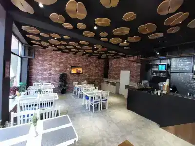 ART HOUSE - 16