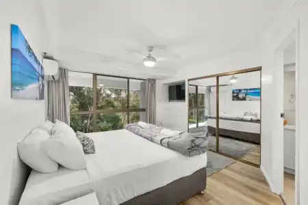Gemini Court Holiday Apartments - 292