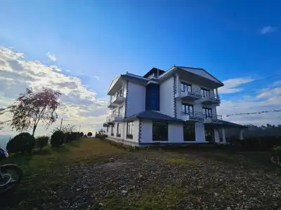 Hill Crown - 12