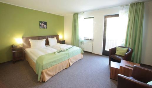 Mosel& Restaurant Zur Traube Gmbh - 43