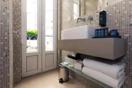 Omid Boutique - 7