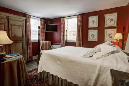 200 South Street Inn - 56