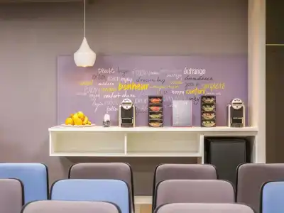 ibis Paris Gare de Lyon Ledru Rollin 12ème - 12