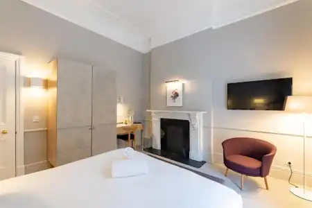 The Goodenough London - 102