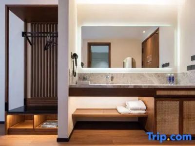 Lijiang Huama - 61