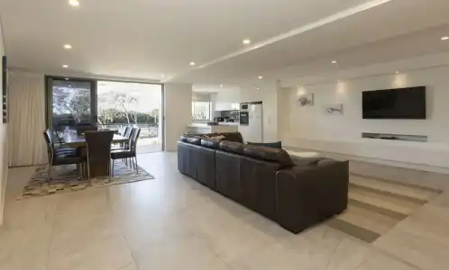 Bay Royal Apartments - 217