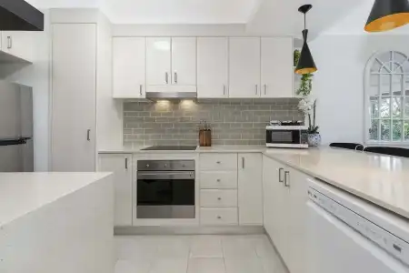 Burleigh Mediterranean Resort Enquiries - 155