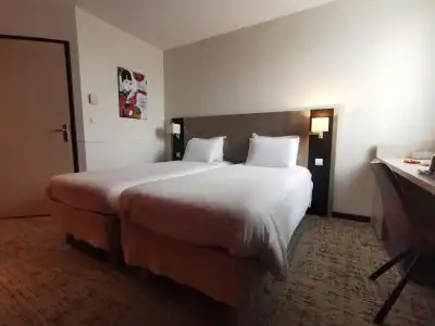 Mercure Chartres Est - 135