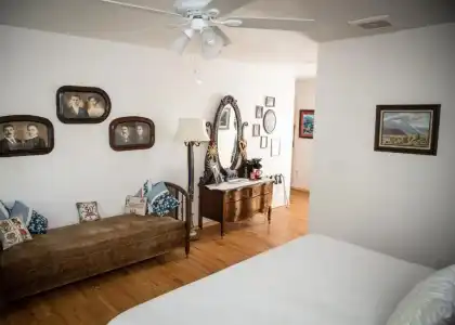 Red Horse Bed and Breakfast - 26