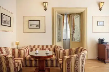 The Charles - 72