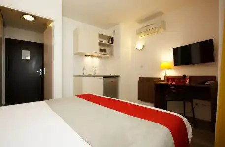 ApartMer & Golf City Perpignan Centre - 83