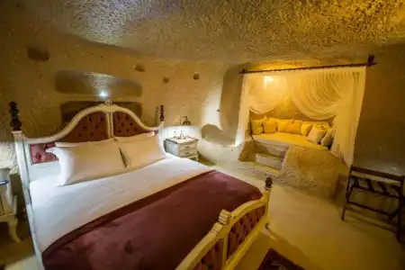 Maya Cave - 132