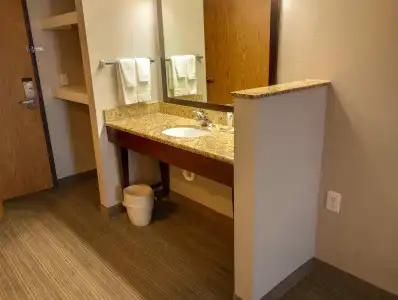 Country Inn & Suites by Radisson, Portland International Airport, OR - 7