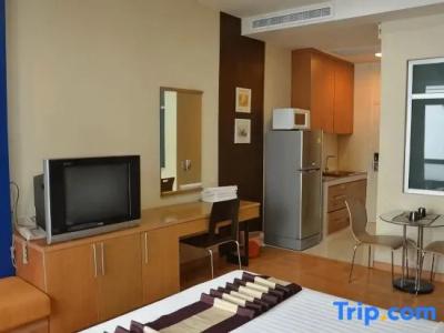 Silom convent garden - 125