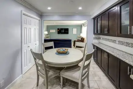 May-Dee Suites - 61