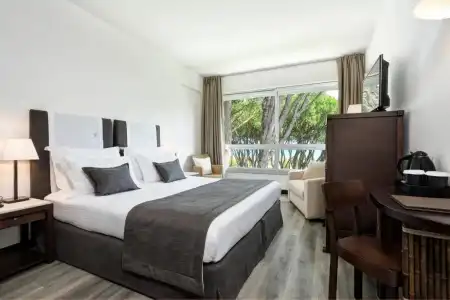 Bellevue & Resort - 132