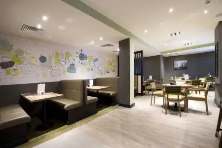 Premier Inn London Tottenham Hale - 12