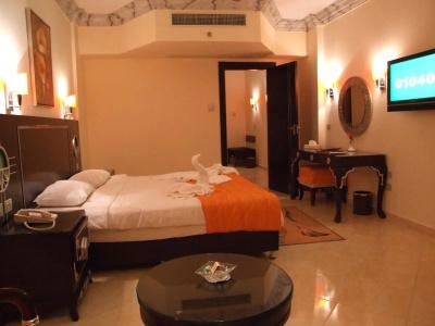 Sphinx Aqua Park Beach Resort - 31