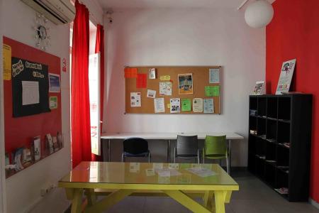 Red Nest Hostel - 11