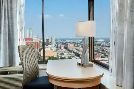 DoubleTree by Hilton Philadelphia Center City - 7