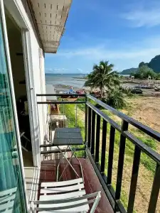 Chom By The Sea - 89