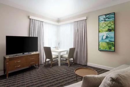 DoubleTree by Hilton San Diego Bayside - 129