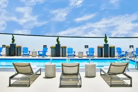 Renaissance Dallas - 16