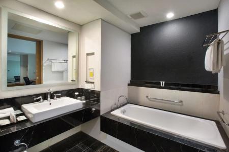 Holiday Inn Bandung Pasteur by IHG - 108