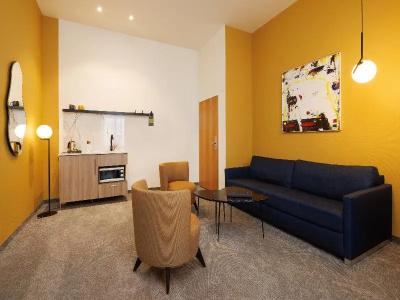 HiLight Suites - 92