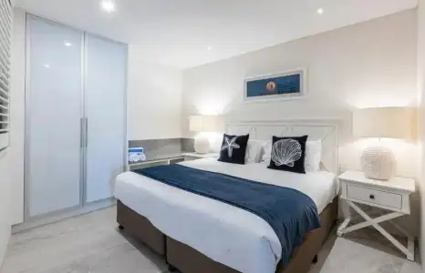 Bay Royal Apartments - 203