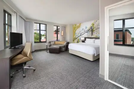 Courtyard by Marriott Richmond Downtown - 27