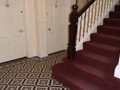 Charlotte Guest House - 10