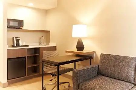 Holiday Inn & Suites Ottawa Kanata by IHG - 104