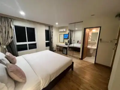 V Check Inn Sukhumvit 22 - 137