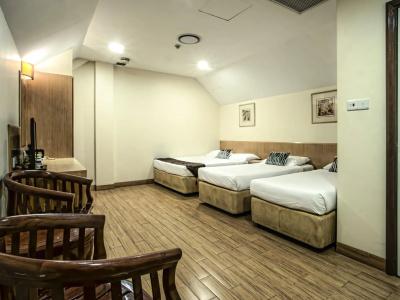 Sakura by Venue - Newly Renovated - 49