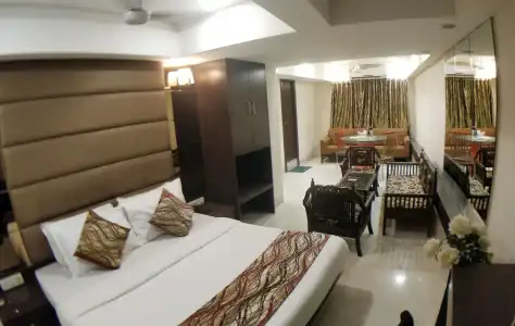 Kamran Residency - Near US Embassy - 1