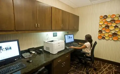 Hampton Inn Springfield-Southeast - 25