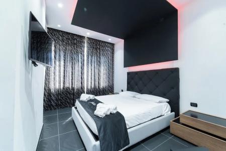 H. G. Boutique Toledo Napoli Centro - 87