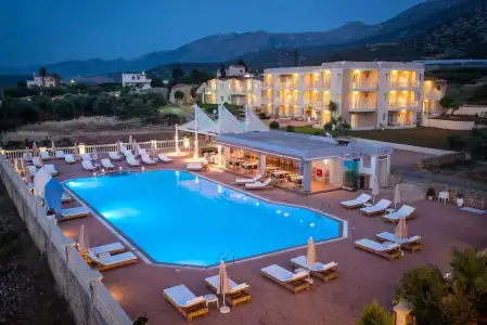 Notos Heights & Suites - 12
