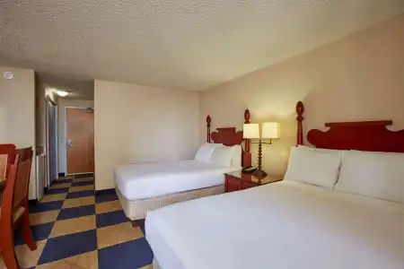Ewa Waikiki - 6