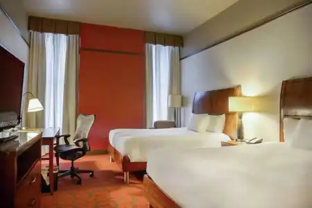Hilton Garden Inn Milwaukee Downtown - 76
